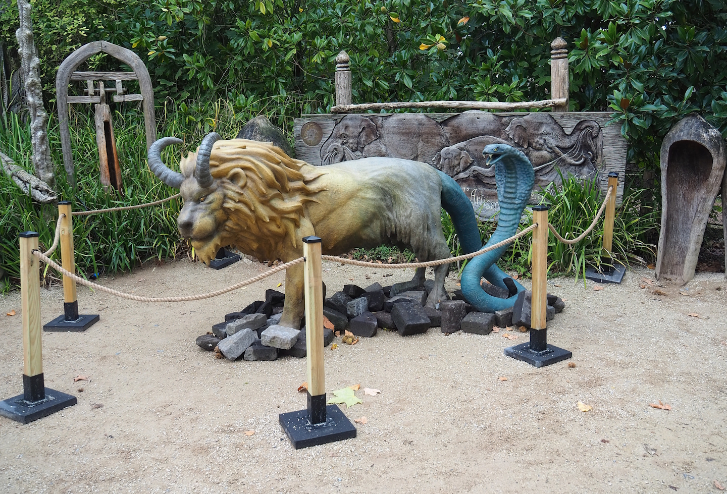 Halloween decoration - Chimaera, 2023-10-13