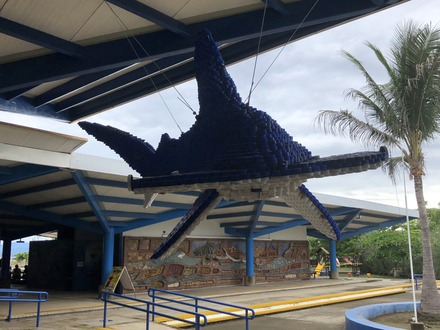 Hammerhead made of bottlecaps (Parque Marino del Pacifico)