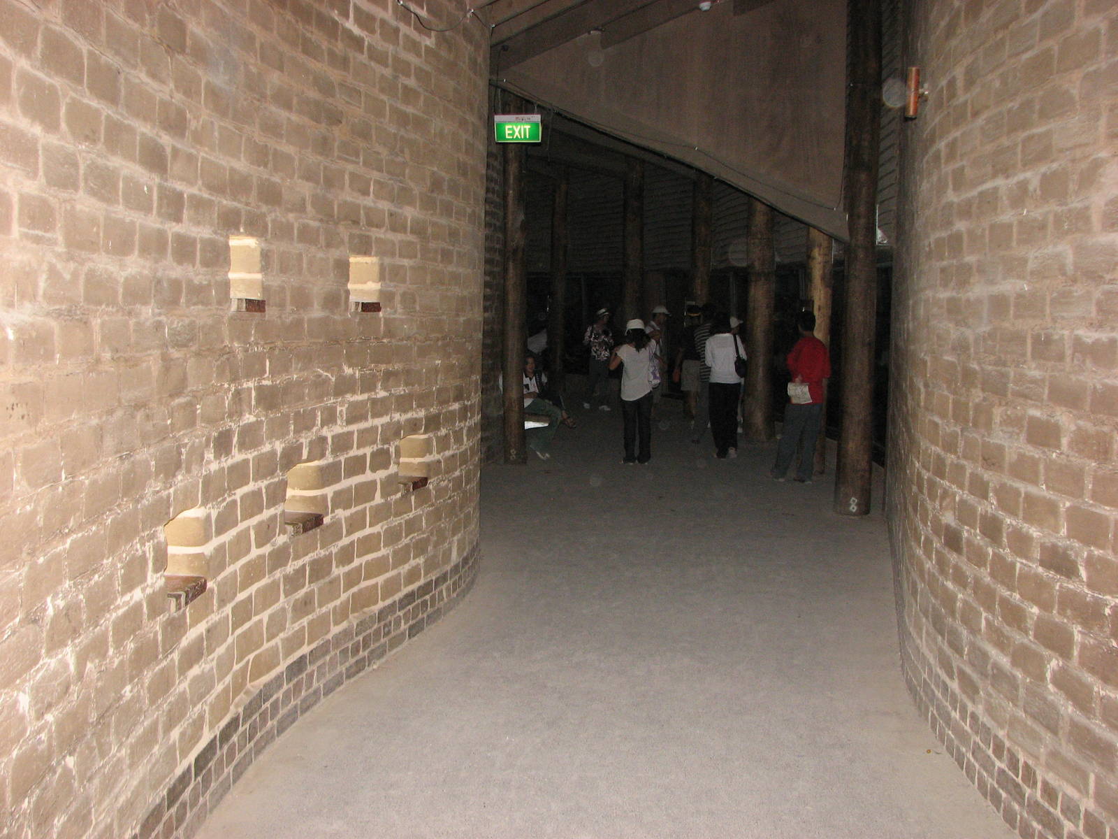 Healesville Sanctuary - Inside the Platypus House