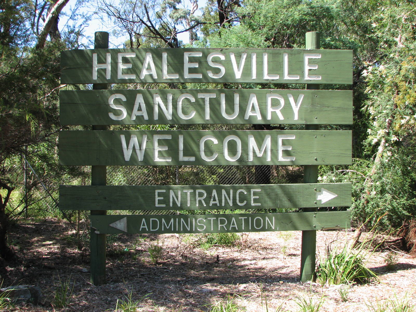 Healesville Sanctuary - Sign outside the park