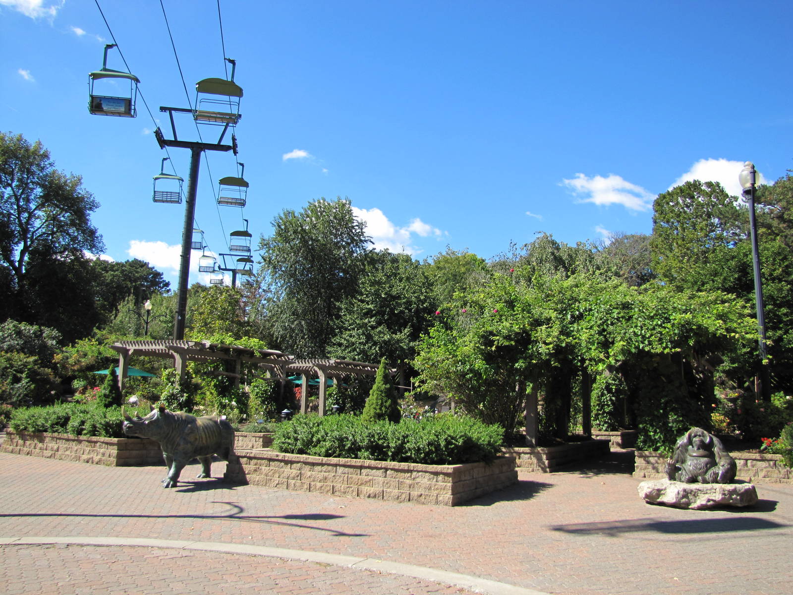 Henry Doorly Zoo 2010 - General view in Garden of the Senses