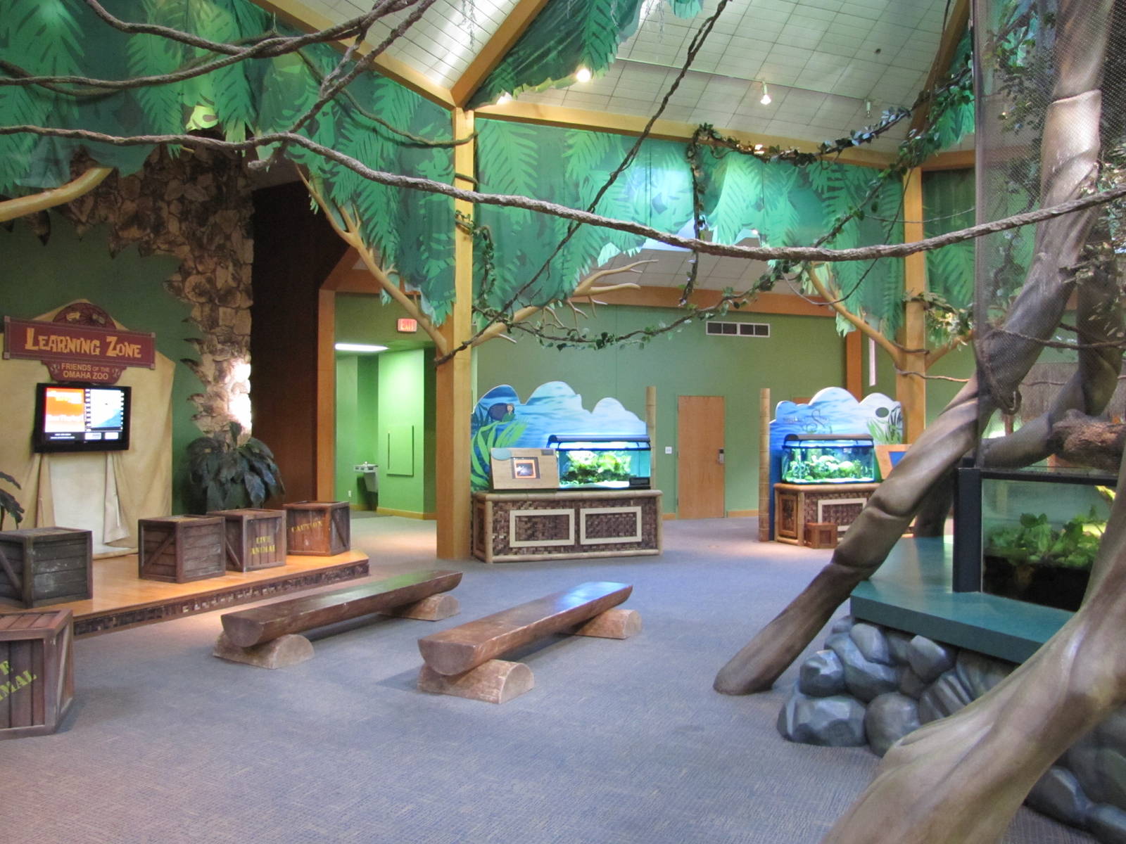 Henry Doorly Zoo 2010 - General view inside Wild Kingdom Pavilion