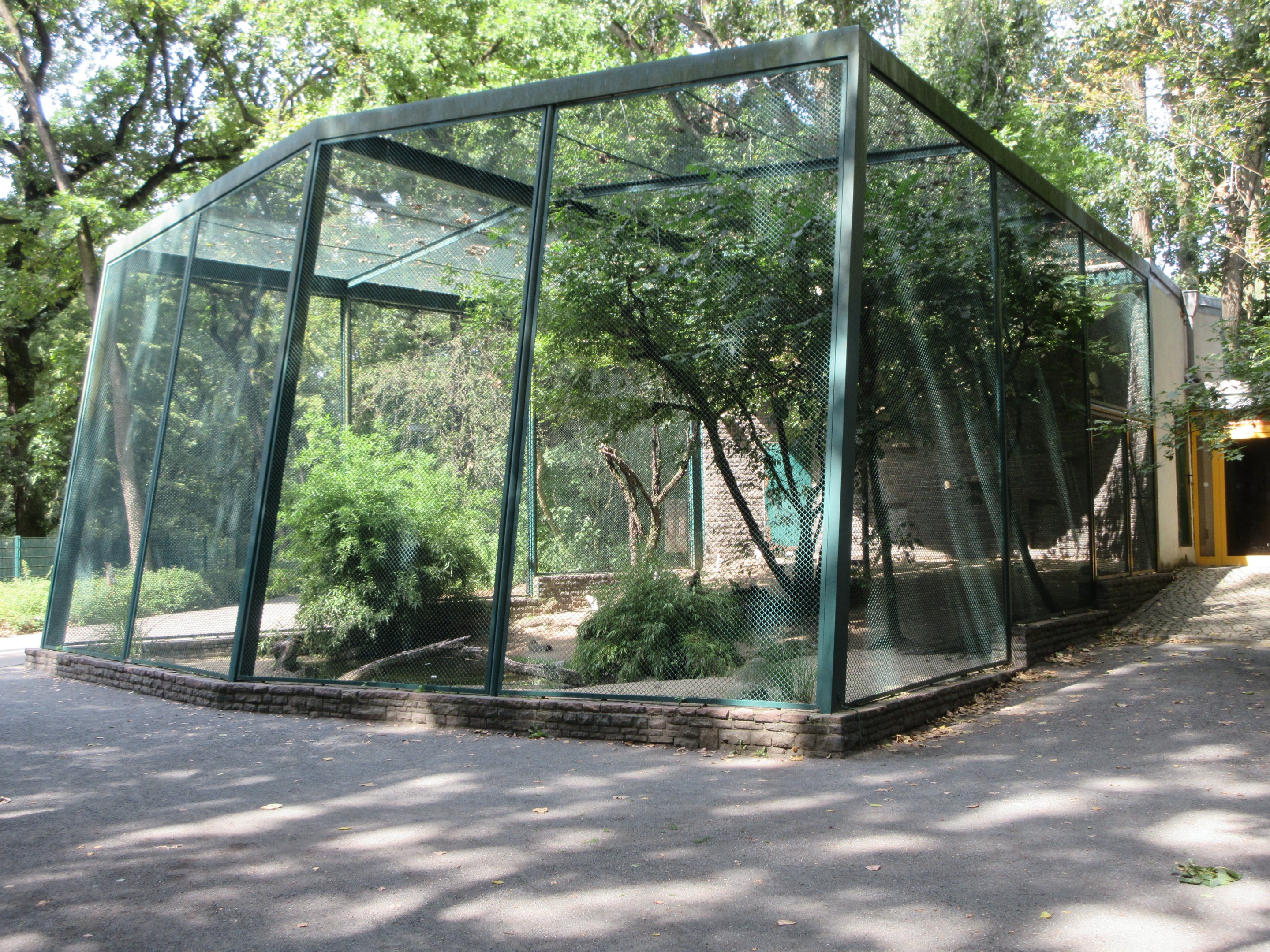 Heron Aviary (4 species)