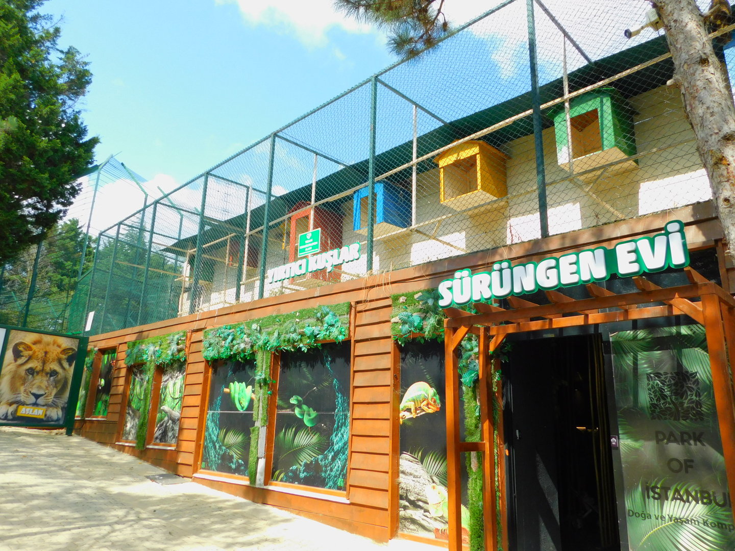 Herp House and Birds of Prey Enclosures at Park of Istanbul