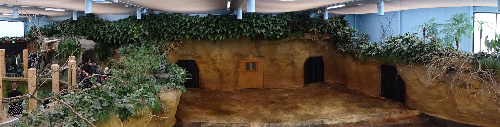 Hippopotamus indoor enclosure