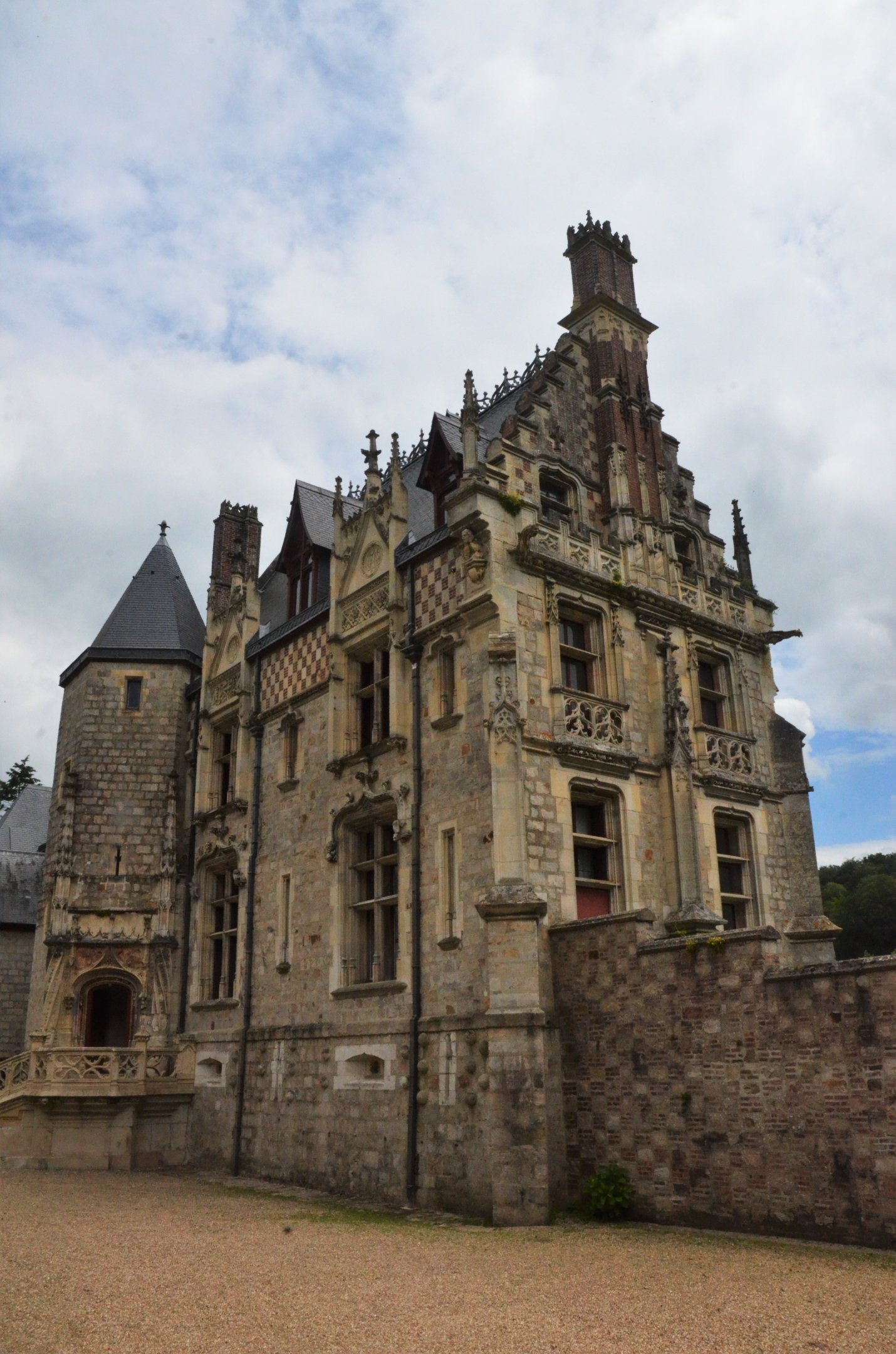 Historic Buildings at Clères, 16/06/18