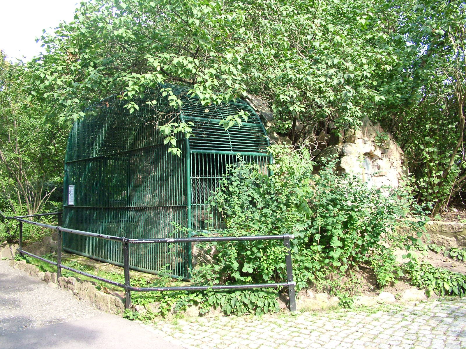 Historic Exhibit at Halle, 04/09/11