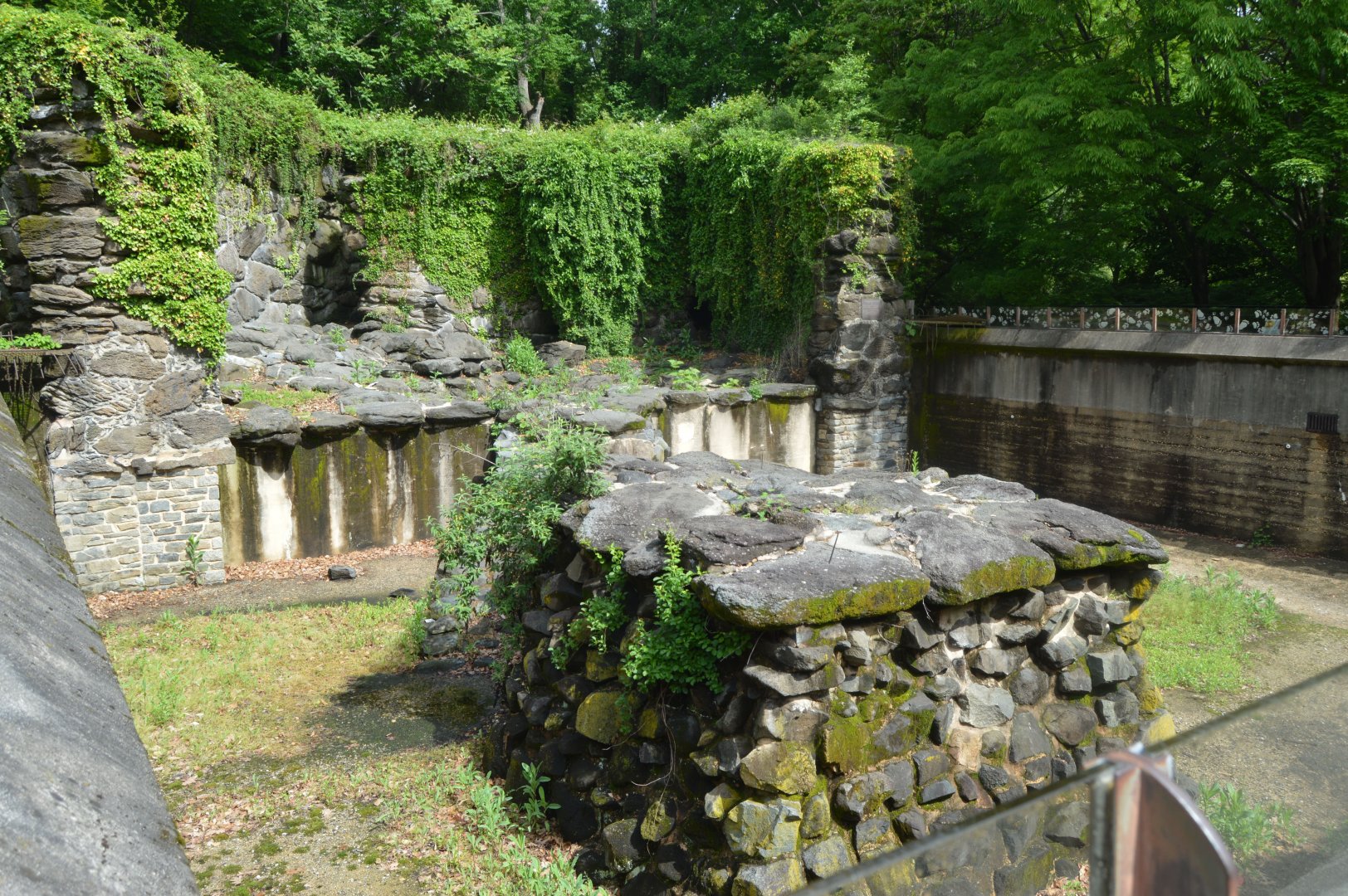 Historic Main Valley - Old Polar Bear Exhibit