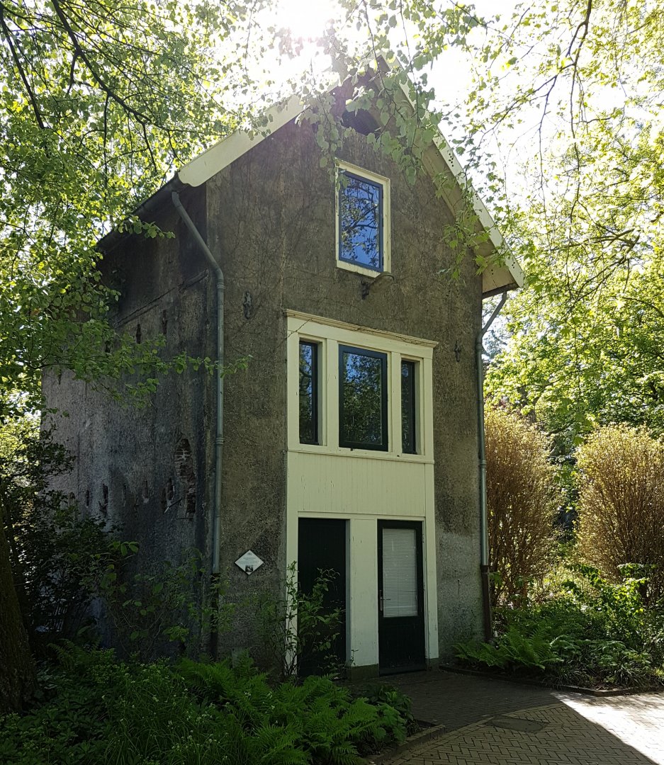 Historical incubation house