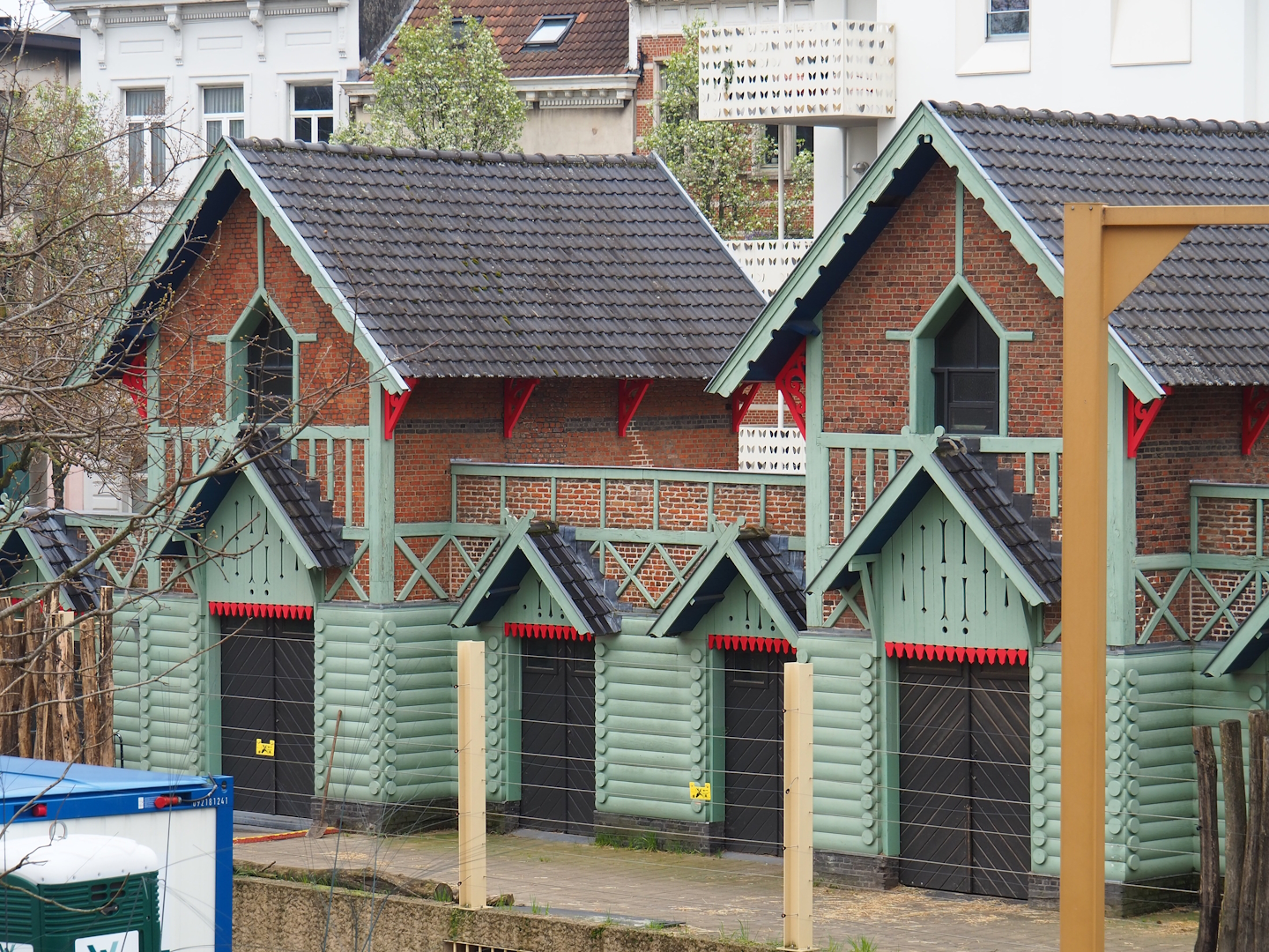 Historical Llama house, 2023-04-08