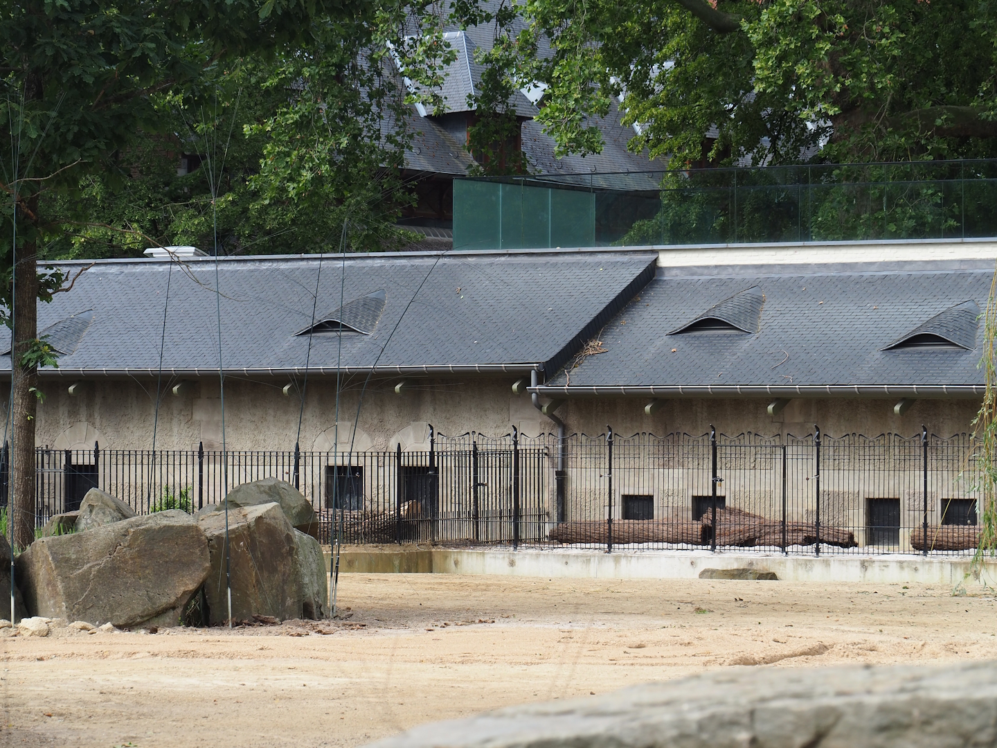 Historical pig house, Currently home to warthogs, porcupines and mongoose, and with a viewing area on the roof, 2023-07-02