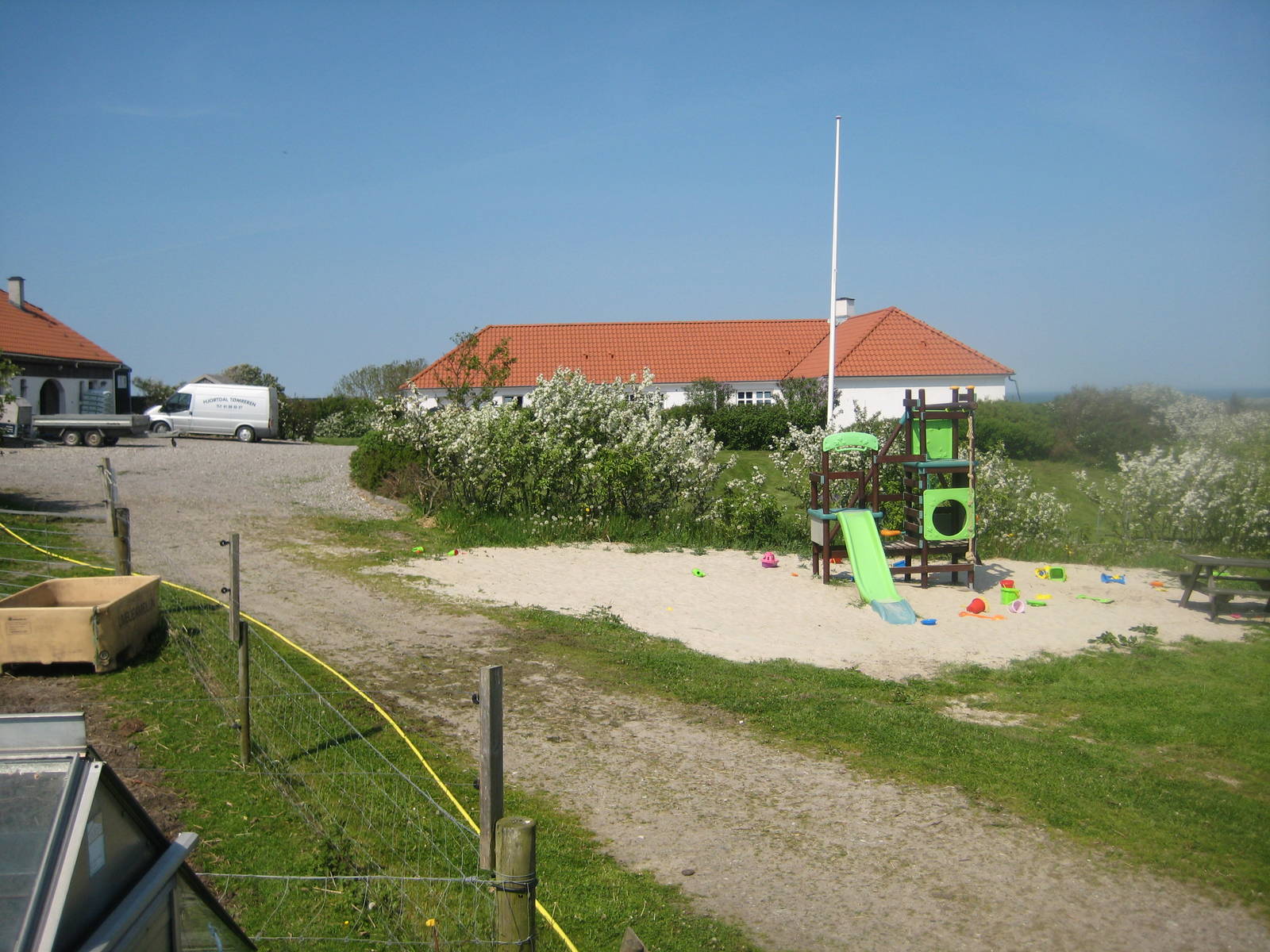 Hjortdal Dyrefarm - View