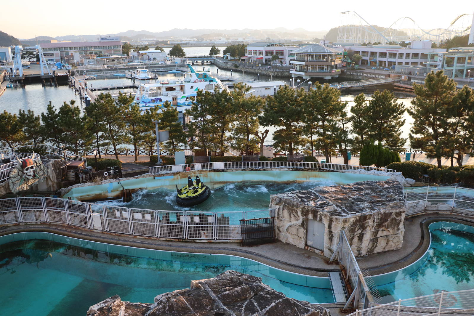 Holding pools and ride, February 2016