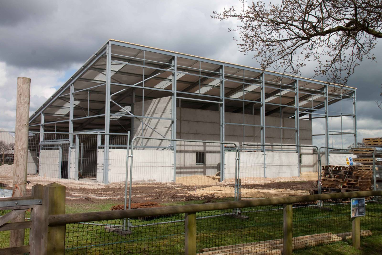 Hoofstock housing (rear)