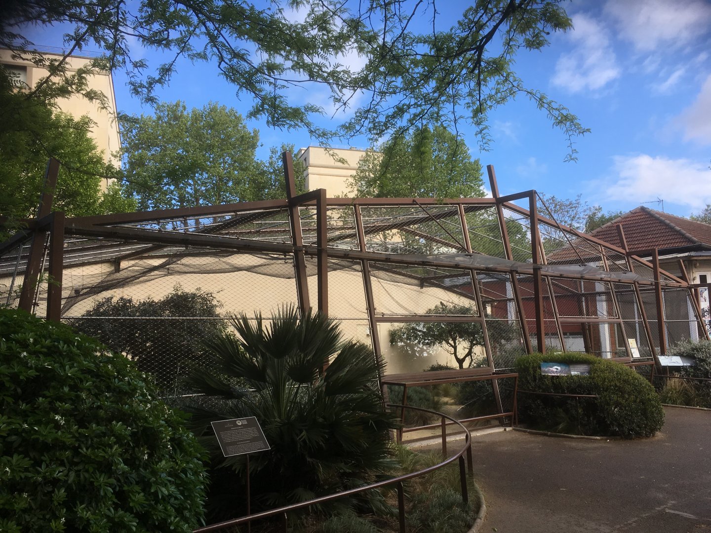 Houbara bustard aviary