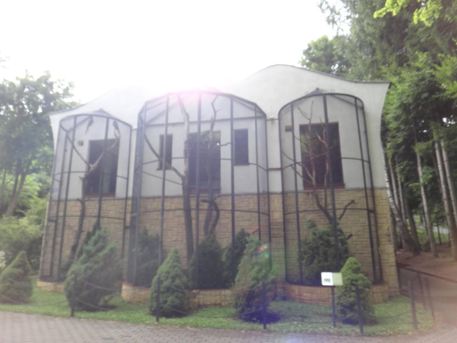 House for birds and reptiles