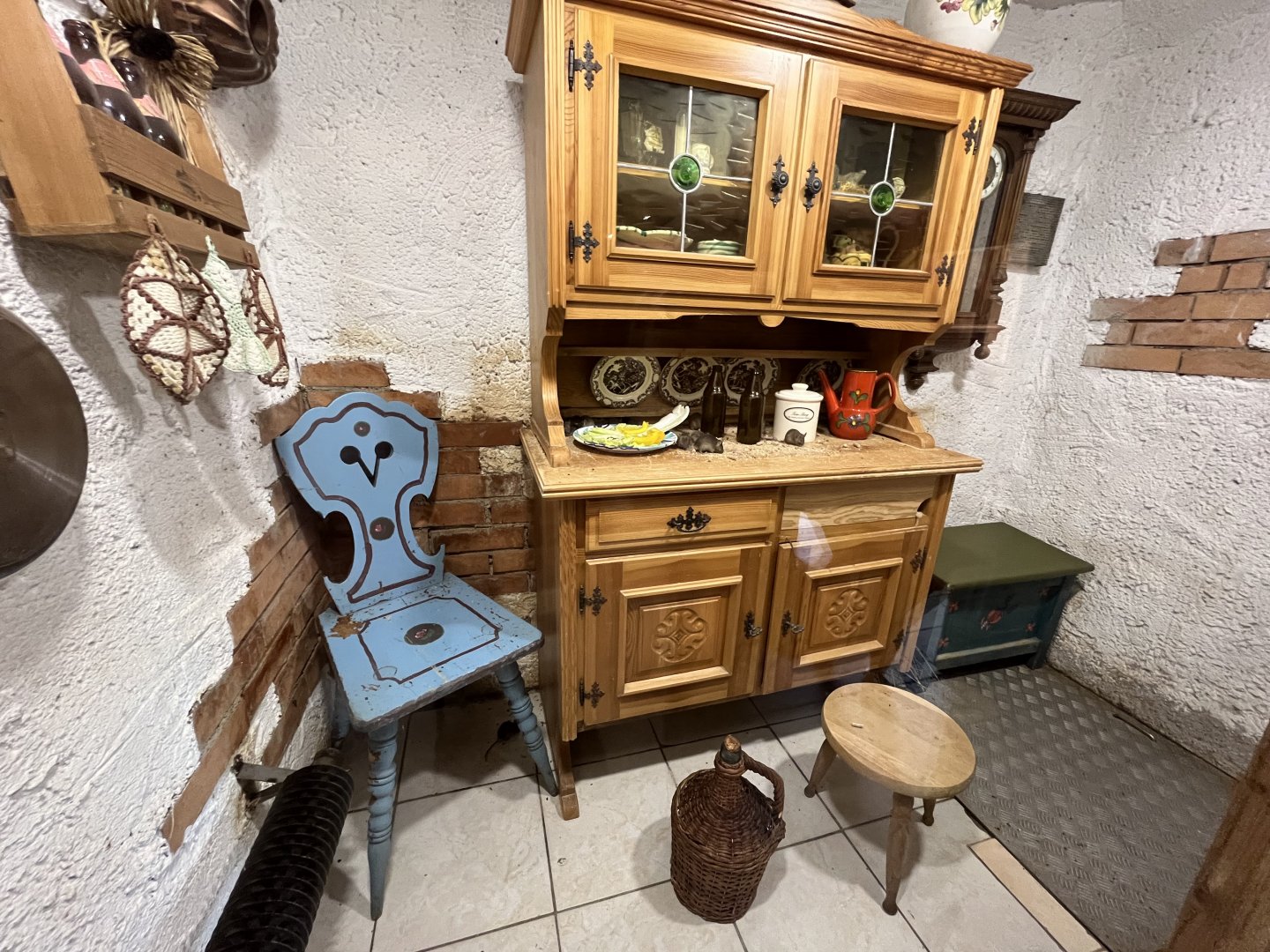 House mouse enclosure 13.7.25