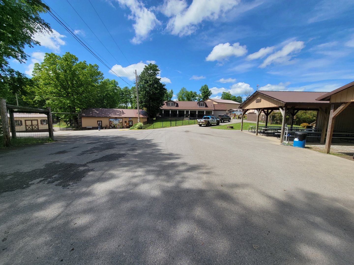 Hovatter's - Entrance, owner's house, picnic area