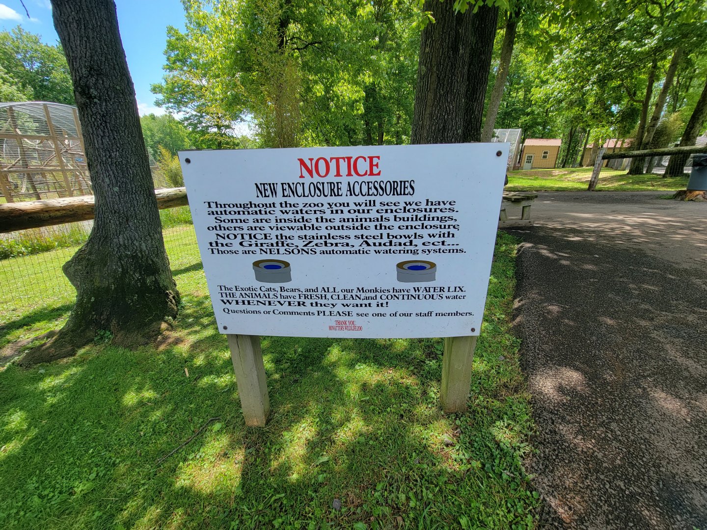 Hovatter's - Weird sign about water bowls