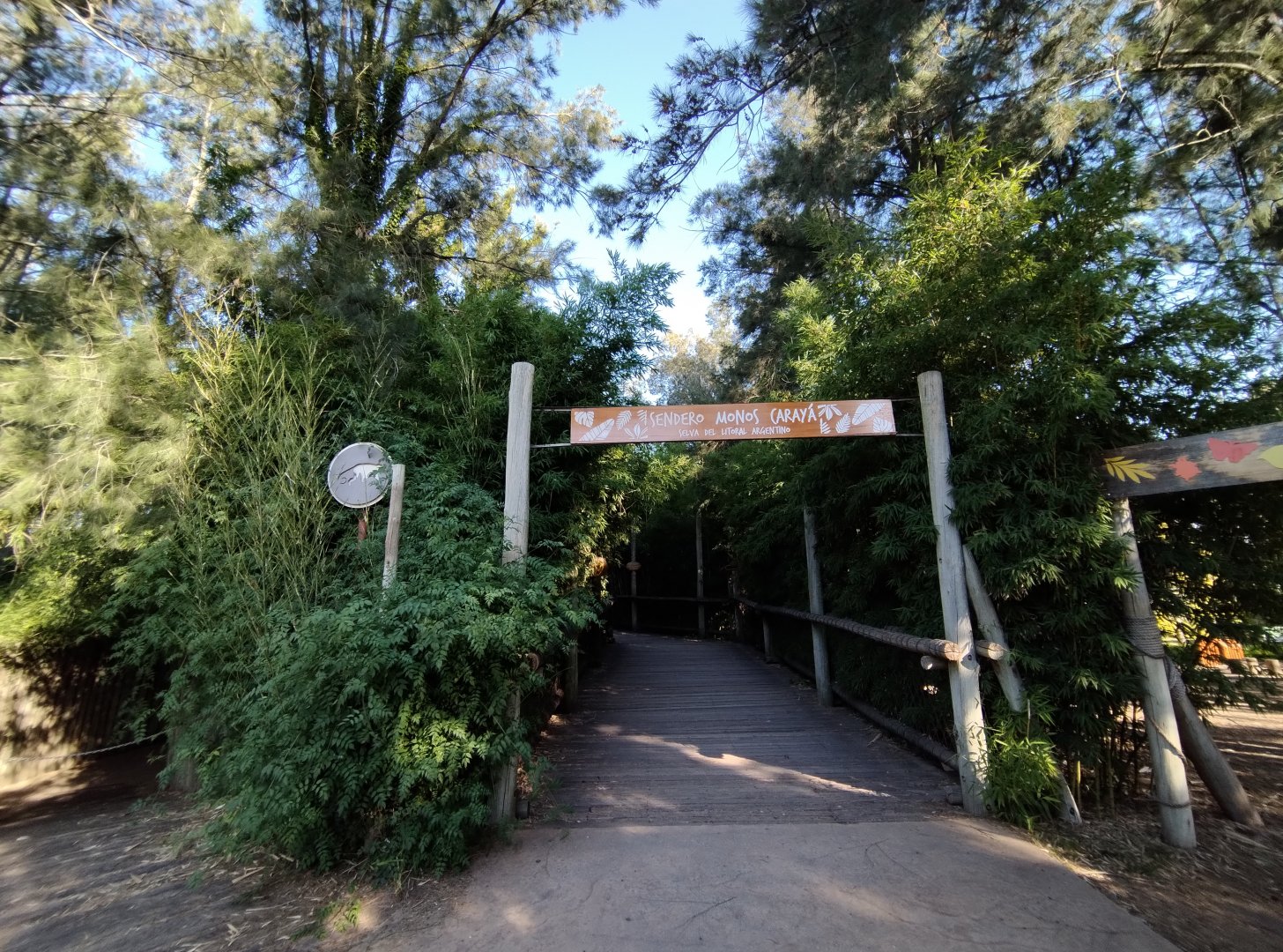 Howler monkey trail - Temaiken