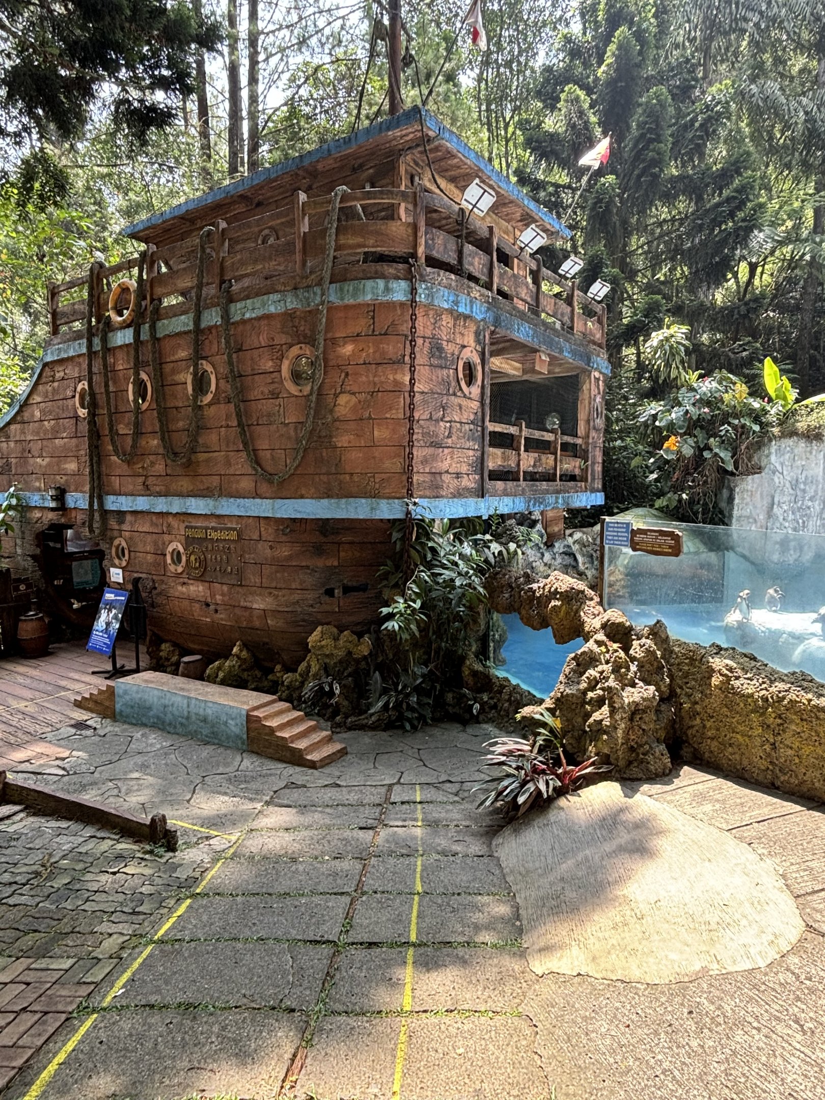 Humboldt Penguin Exhibit - ship theme