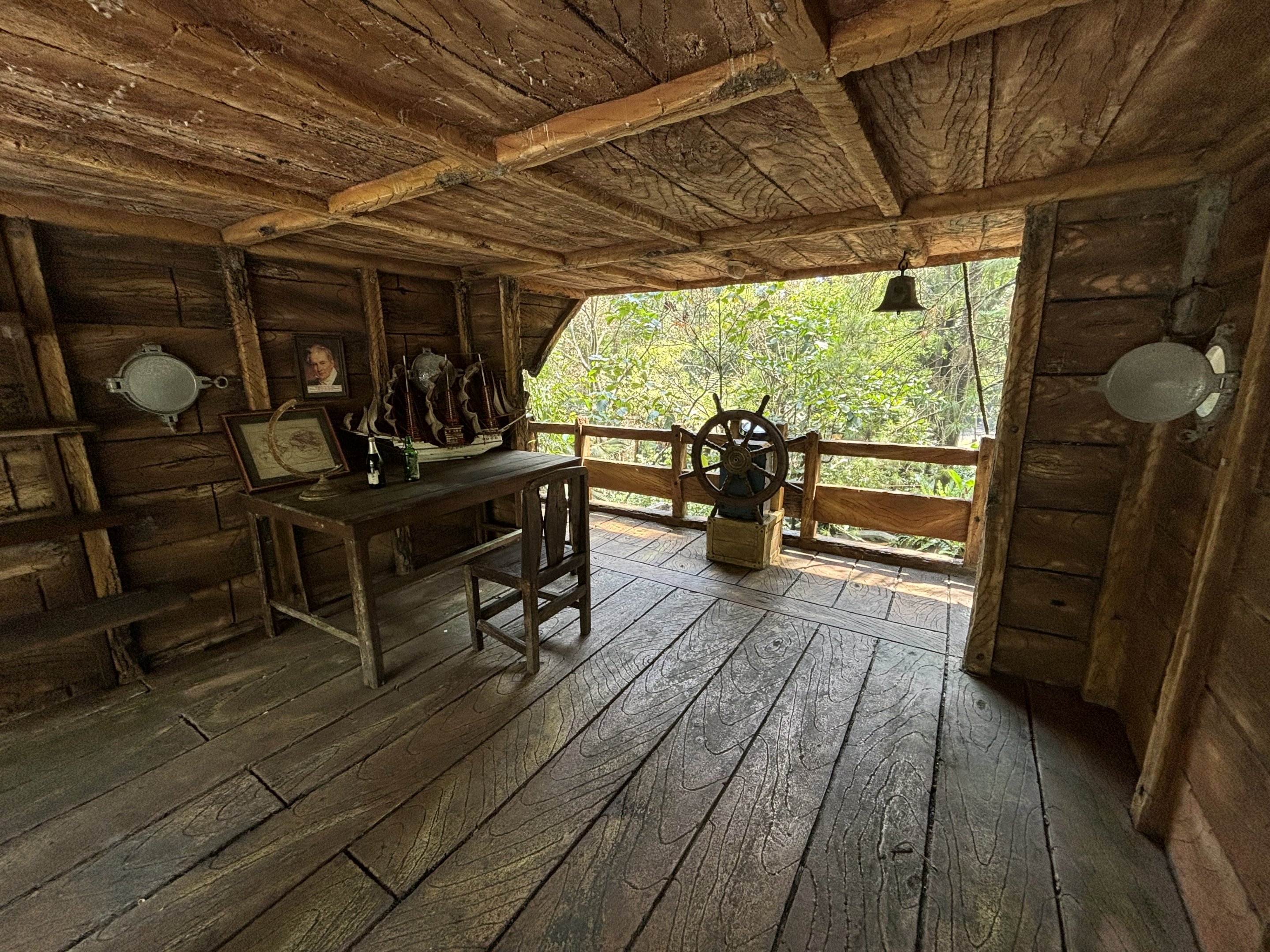 Humboldt Penguin Exhibit - viewing deck