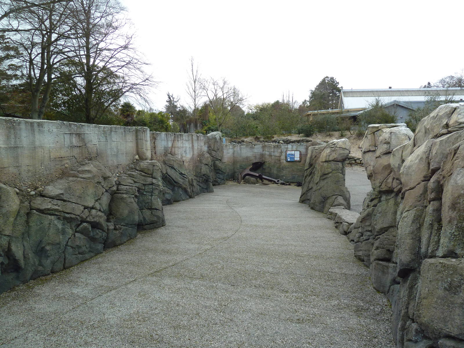 Humboldt Penguin Exhibit - Visitor Walkway