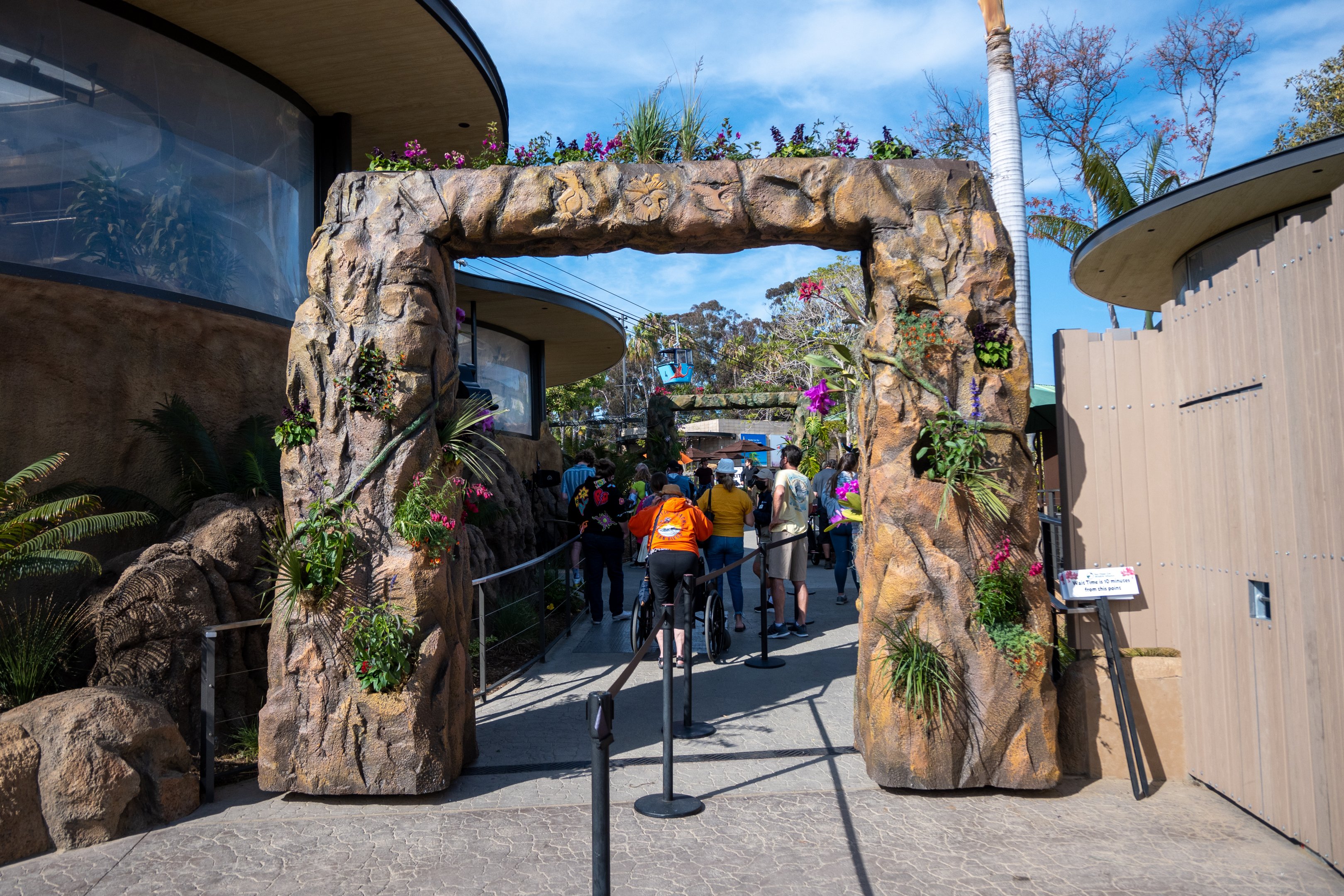 Hummingbird Habitat/Komodo Kingdom entrance arch