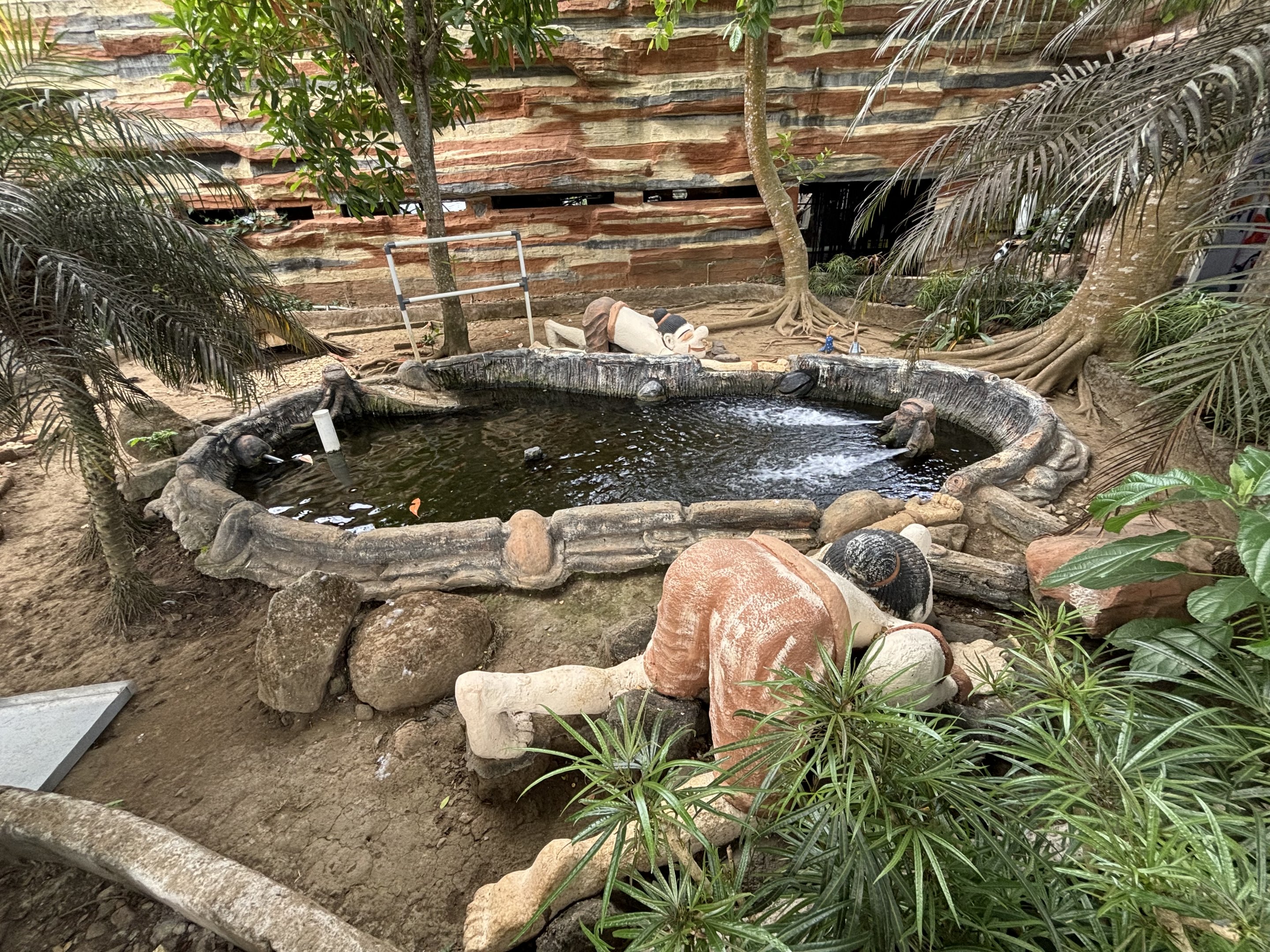 Hunter Statues in Waterfowl Exhibit