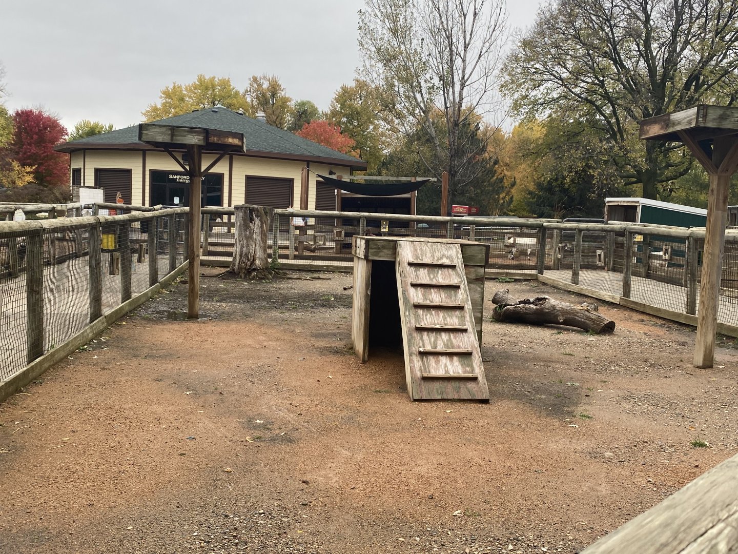 Hyvee Face-to-Face Farm - Domestic Goat Exhibit