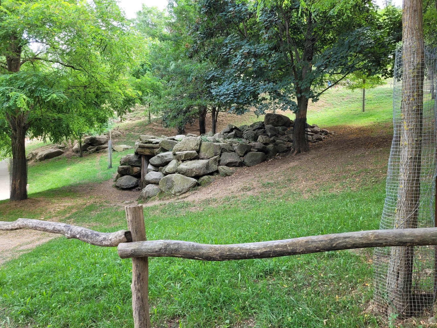 Iberian ibex and Alpine ibex exhibit -Parc Animalier des Pyrénées (2023)