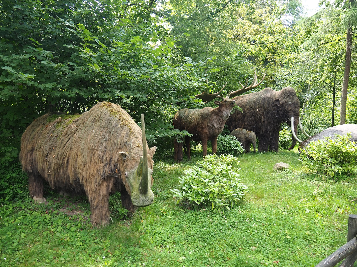 Ice Age animal replicas, 2023-07-18