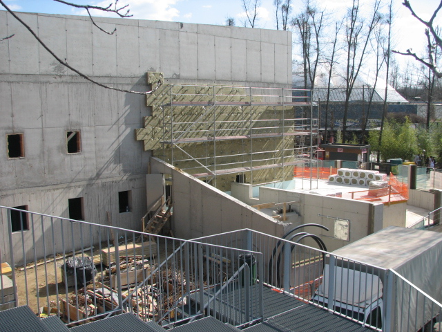 Ice Age House penguin pool under construction