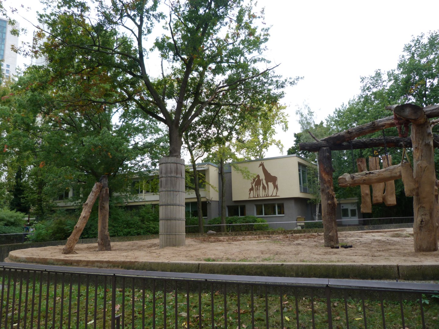 Indian elephant exhibit -Zoologischer Garten Berlin (2024)