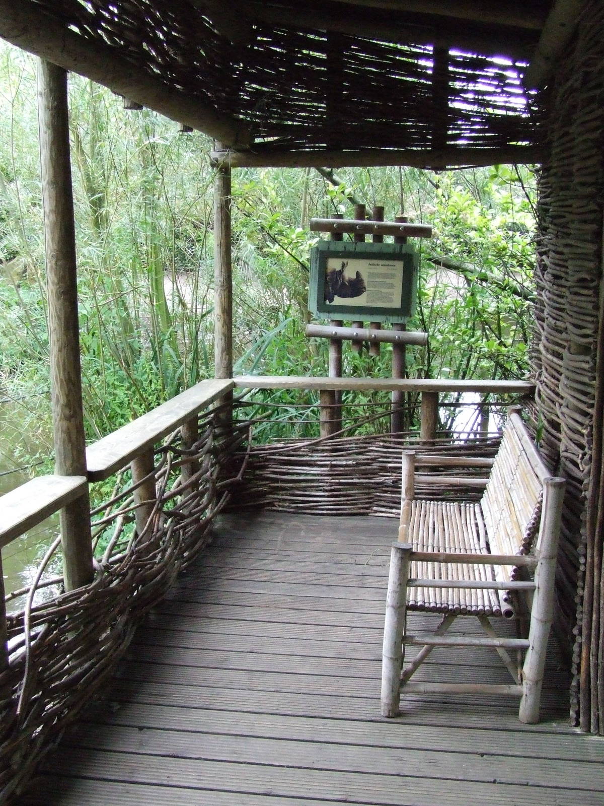 Indian Rhino enclosure, Viewing Hut