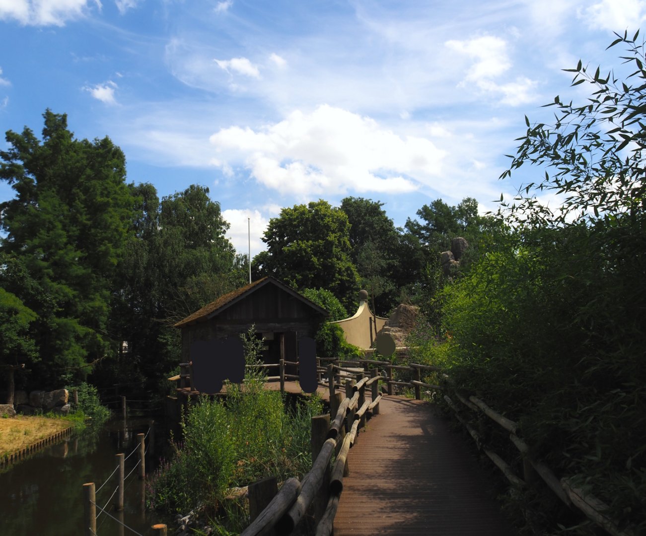 Indian rhinoceros viewing boardwalk and entrance to the Himalayan area, 2024-06-30