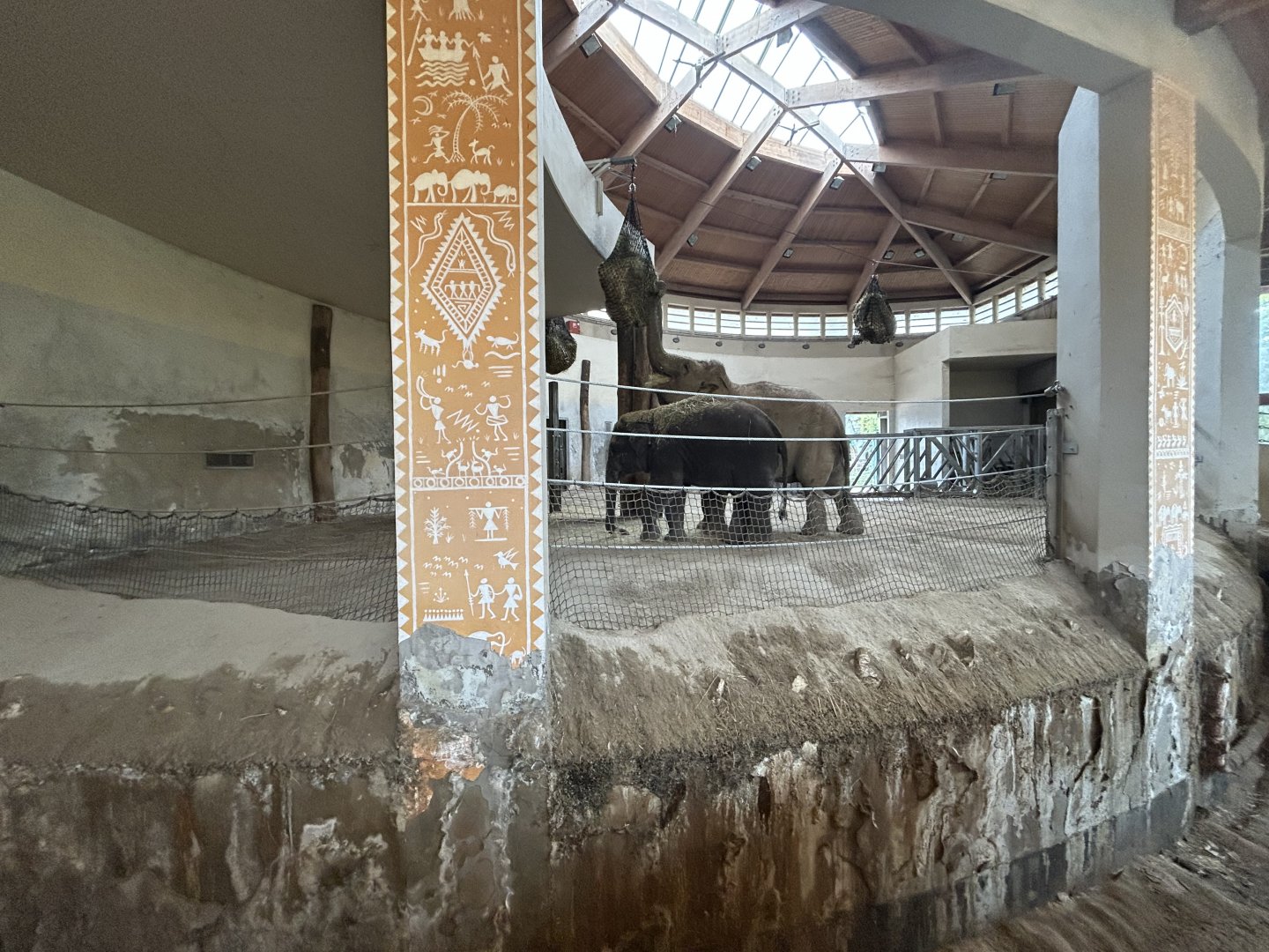 Indoor Asian Elephant Exhibit (Extension Area)