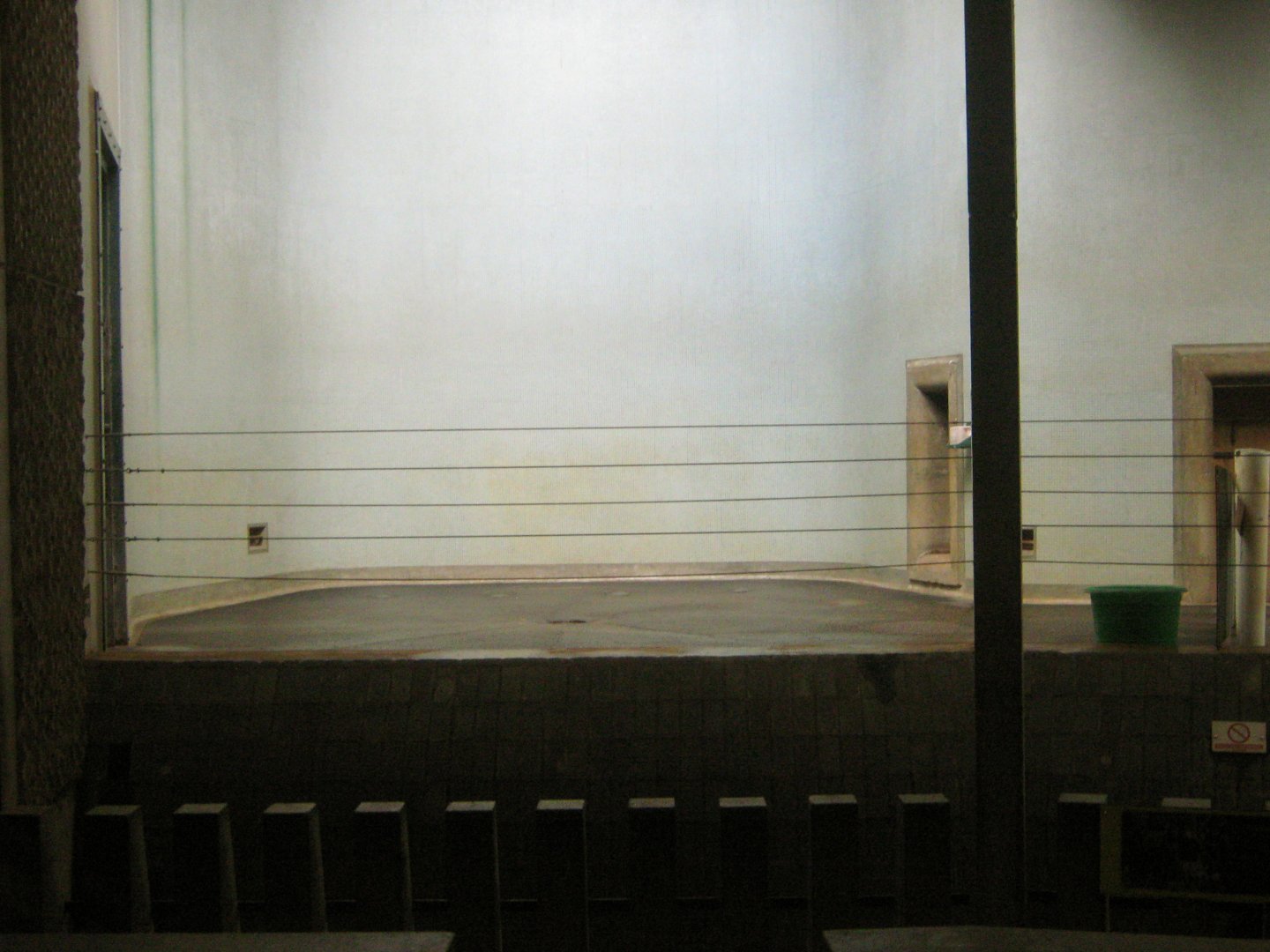 Indoor Bearded Pig Stall