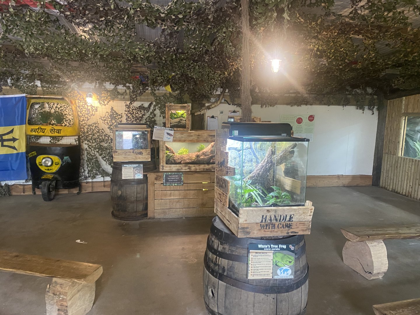 Indoor exhibits 040824