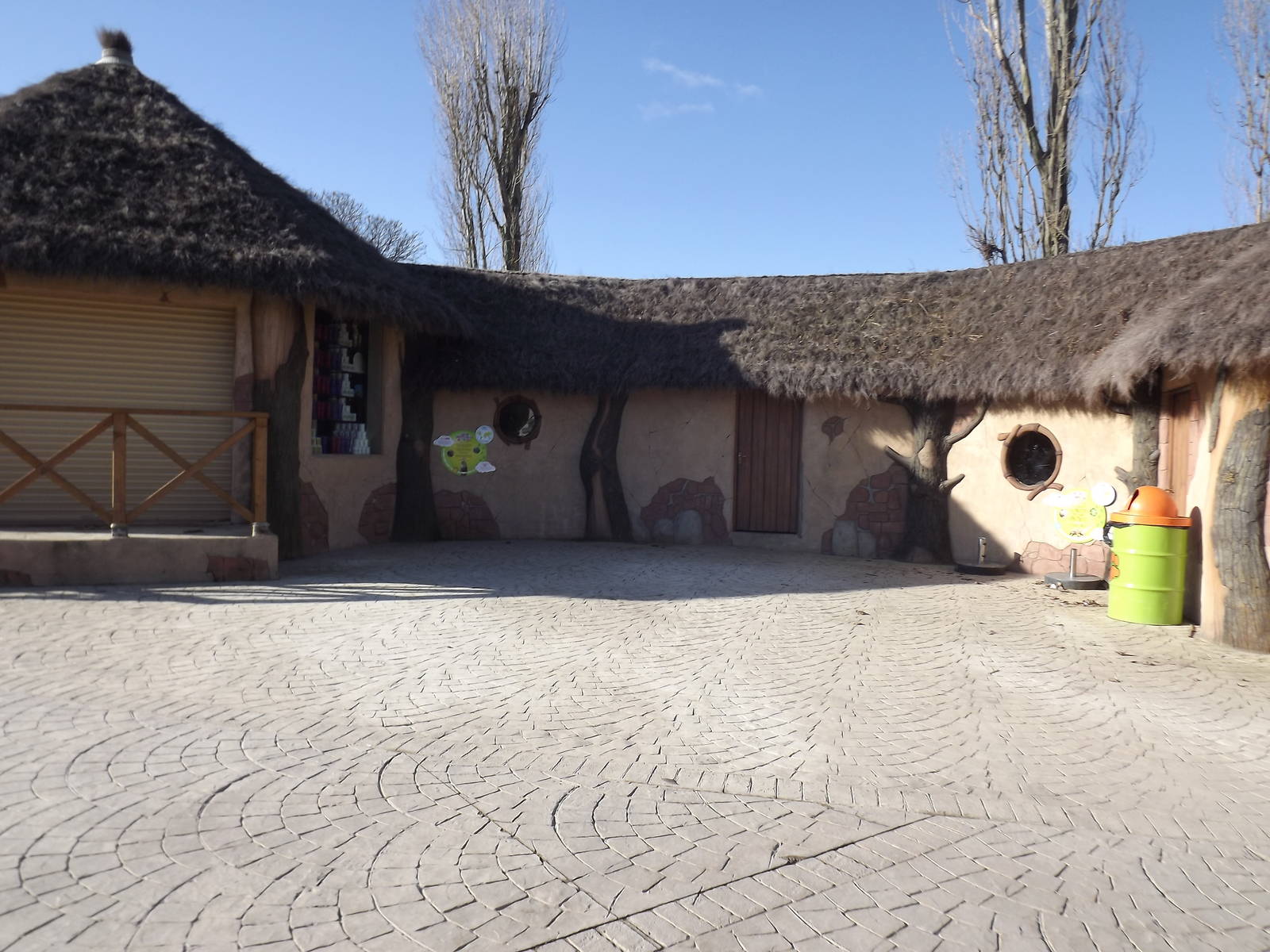 Indoor exhibits at Flamingoland 19/02/12