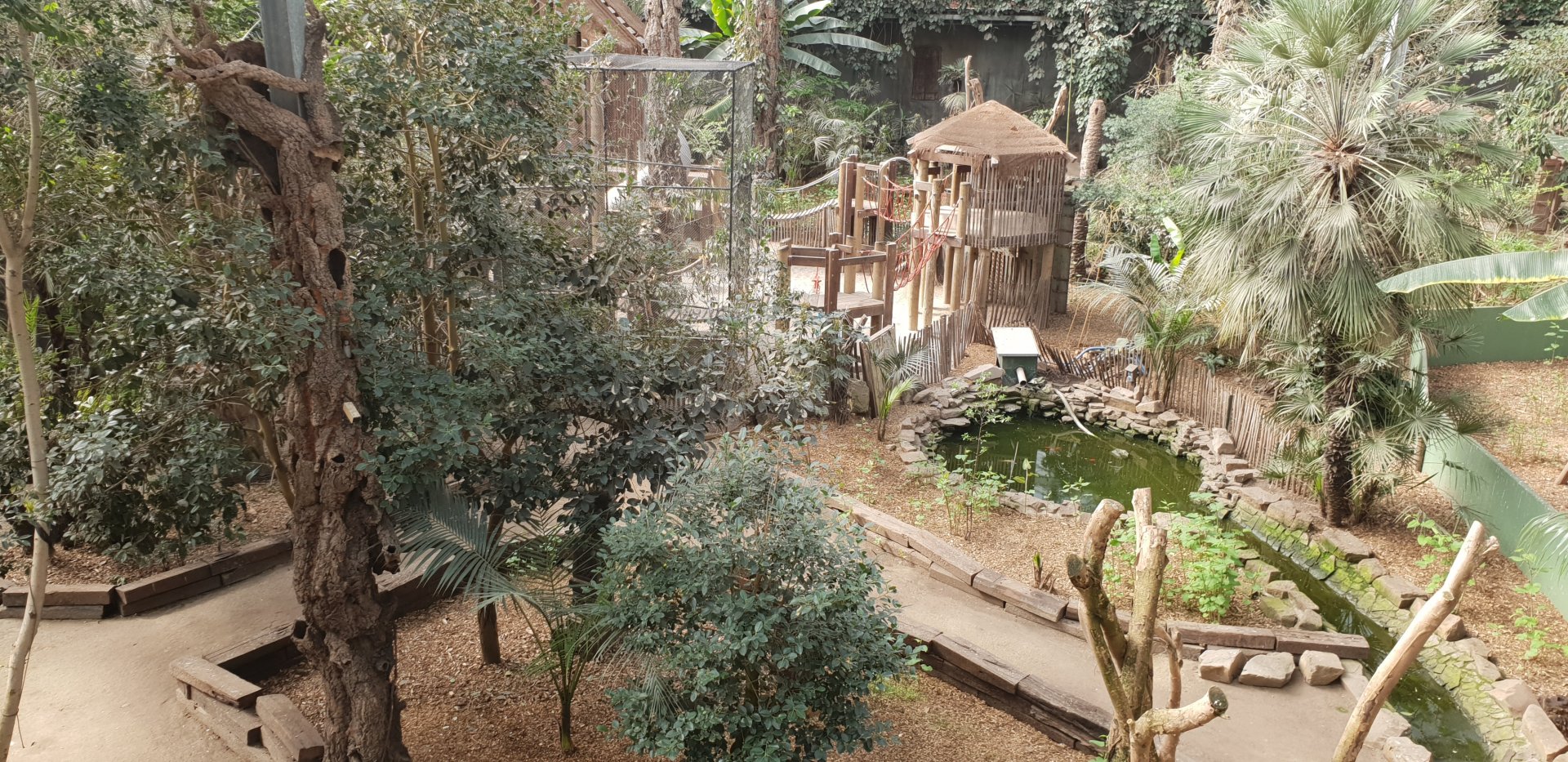 Indoor playing-ground