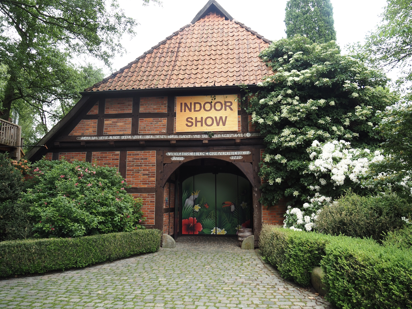 Indoor show building, 2024-05-21