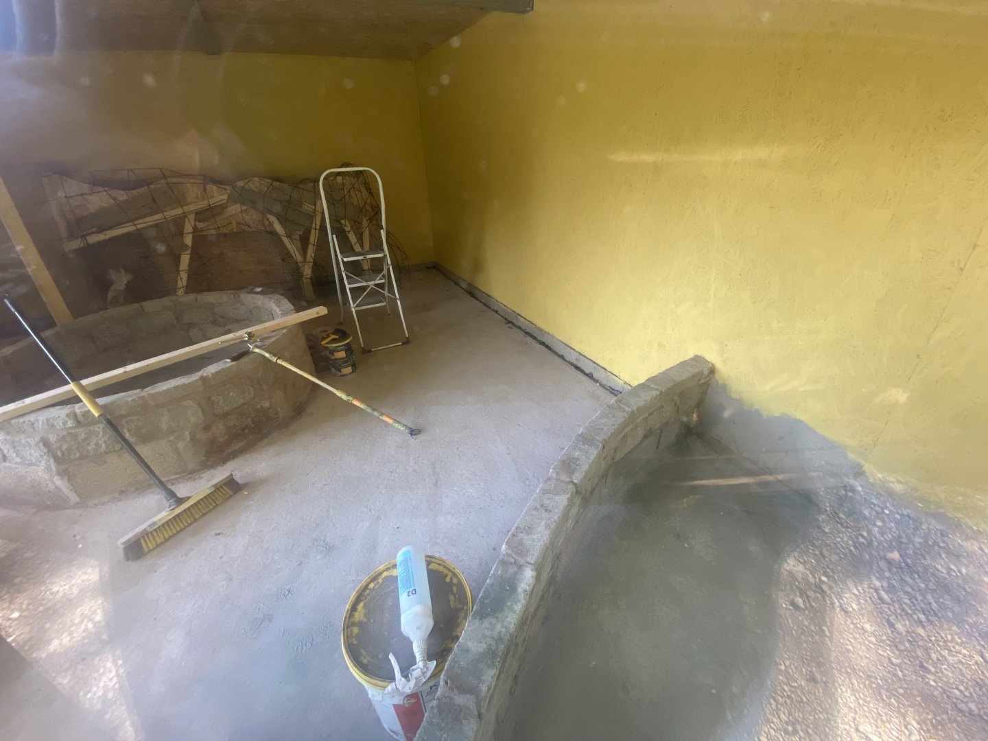 Indoors of building next to Kirk’s dik-dik 280425