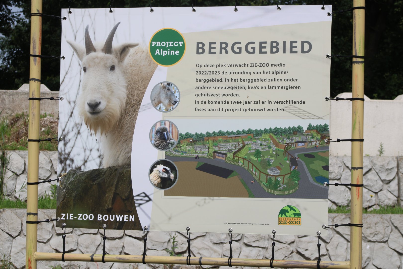 Info-sign new to construct Mountain-area