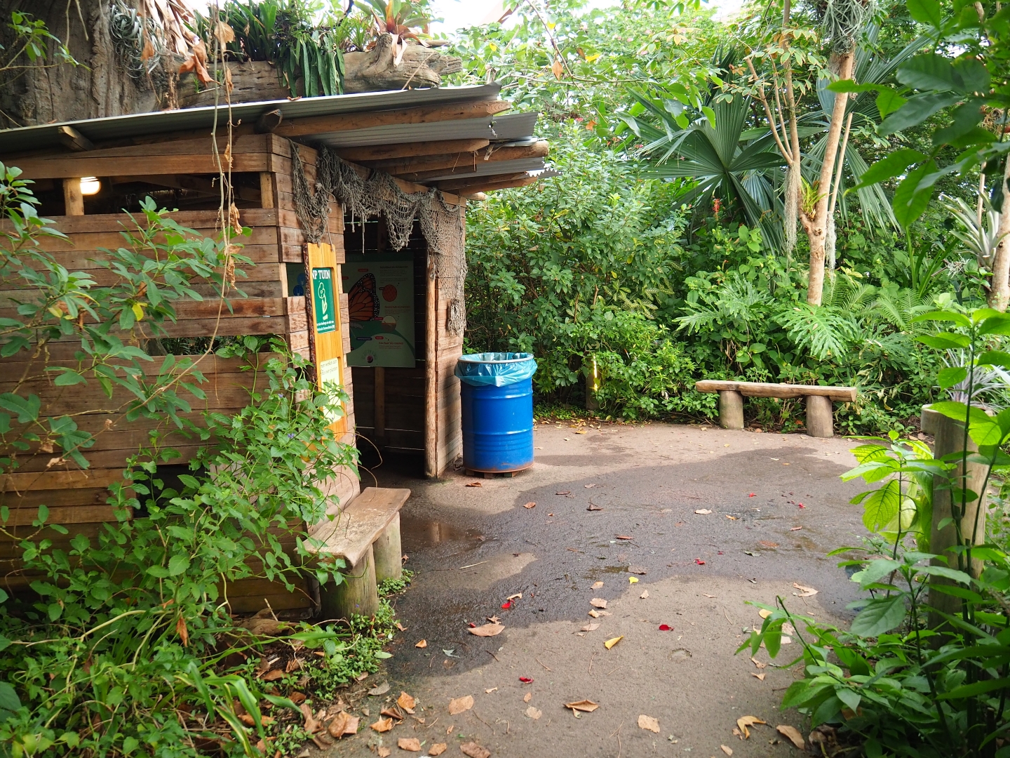 Information shack in Amazonica (Nov 10th, 2018)