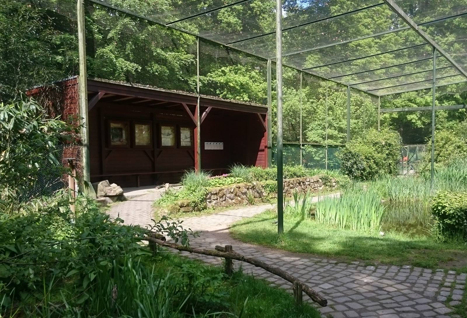 Information shelter in Wading bird aviary