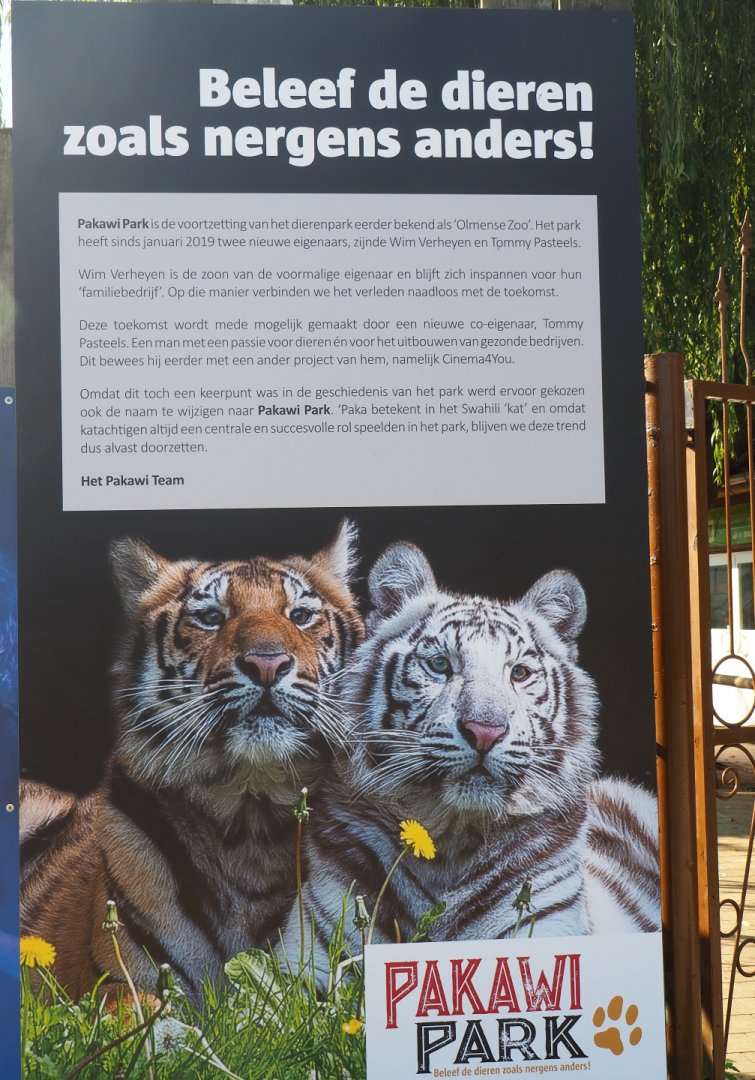 Information sign about name change from Olmense Zoo to Pakawi Park, 2019-06-01