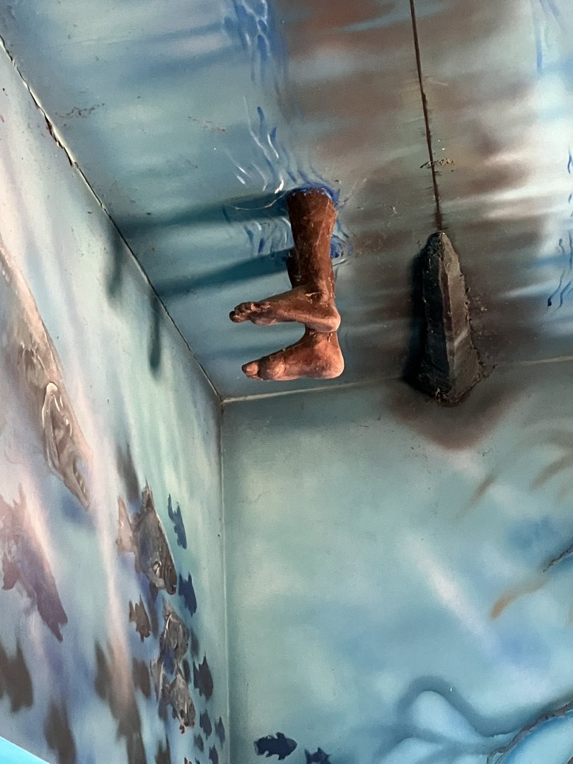 Interesting decoration in the crocodile house