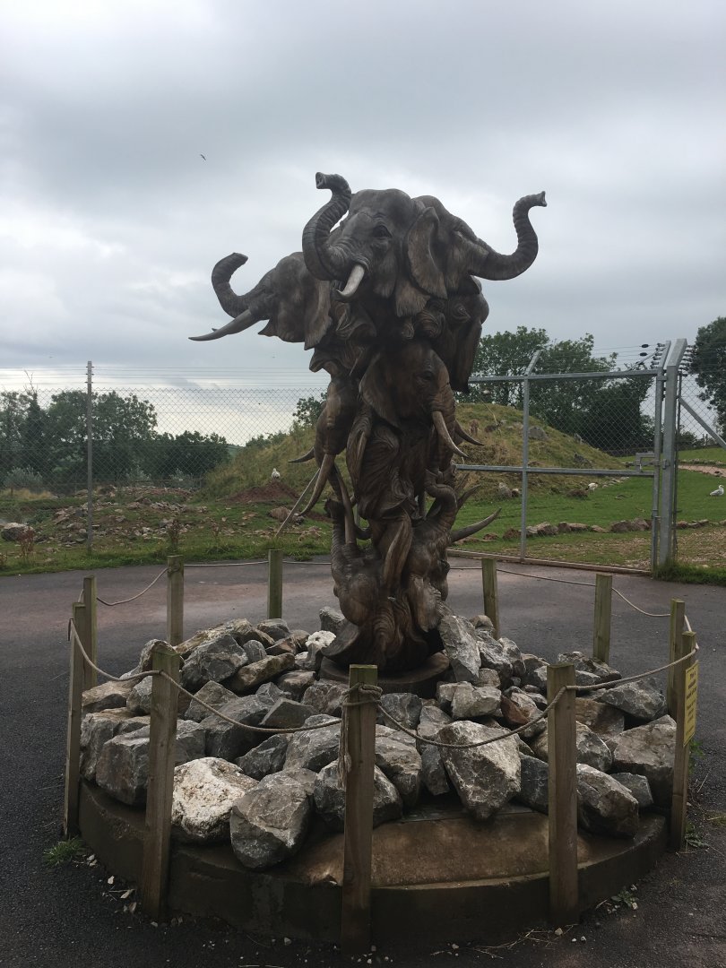 Interesting statue 020817