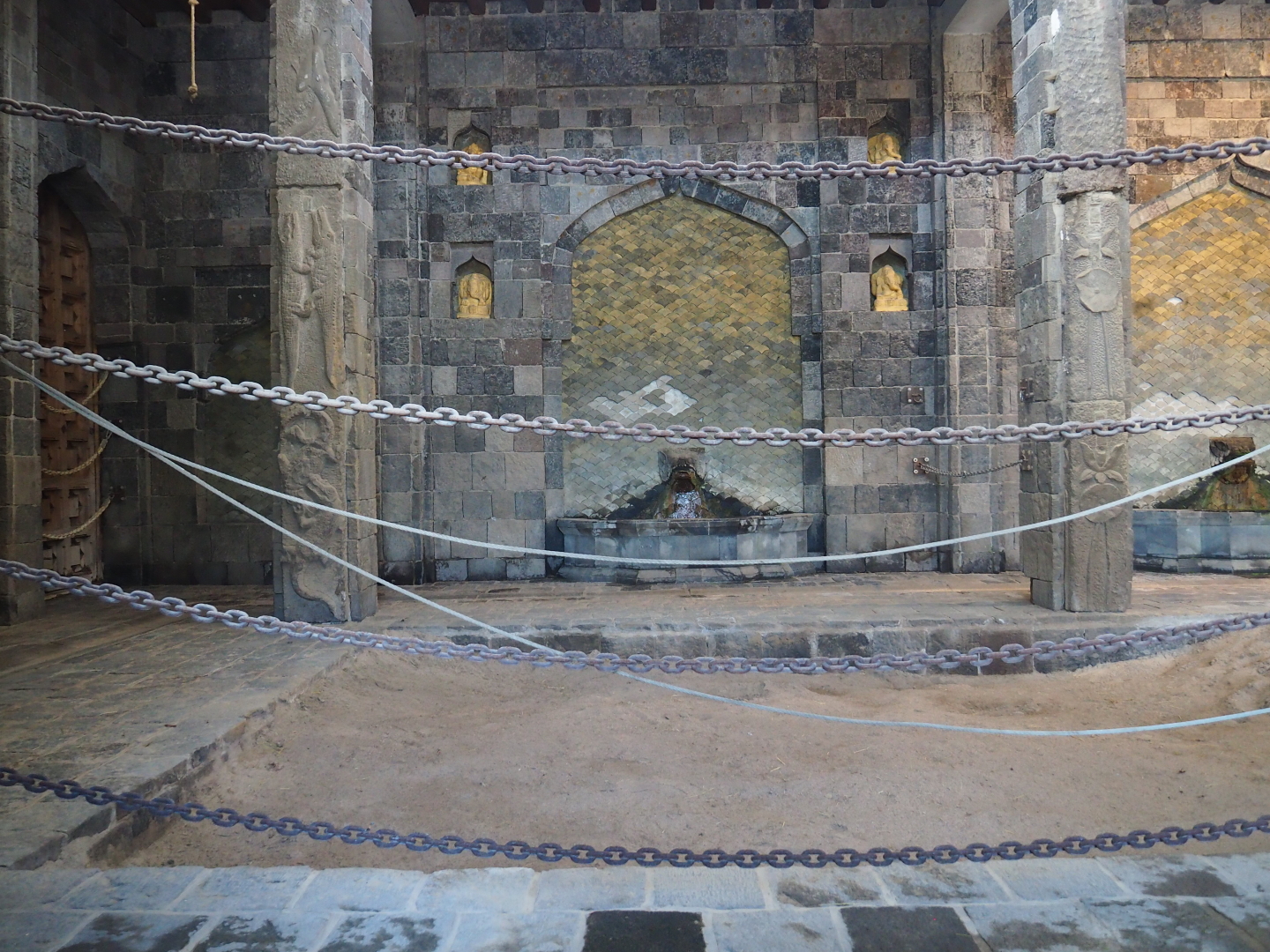Interior of the Asian elephant temple, 2021-09-02